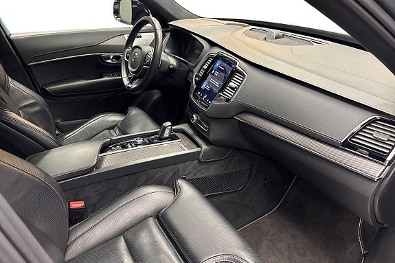 Volvo XC90 13 of 18
