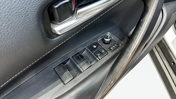 Toyota Corolla 13 of 17