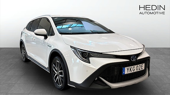 Toyota Corolla 2 of 17