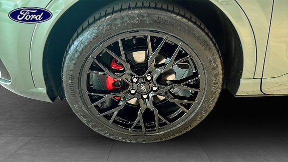 Ford Kuga 9 of 12