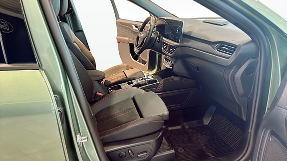 Ford Kuga 3 of 12