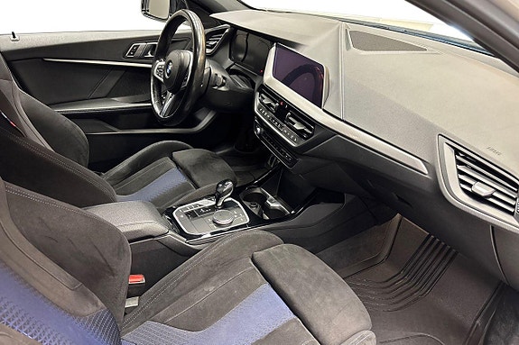BMW 118i 13 of 16