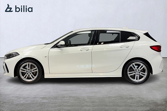 BMW 118i 4 of 16