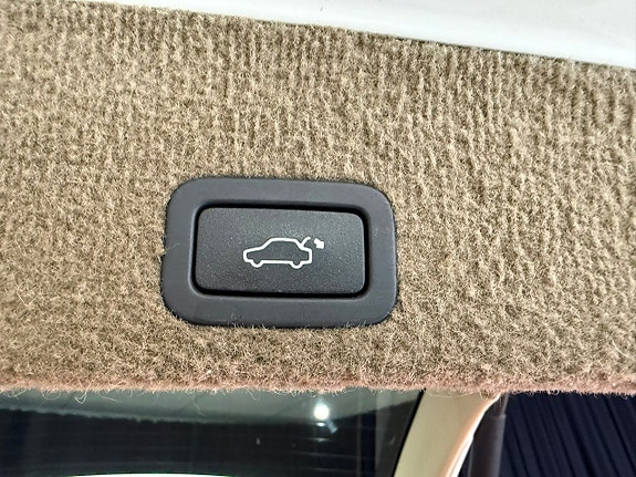 Volvo XC60 14 of 14