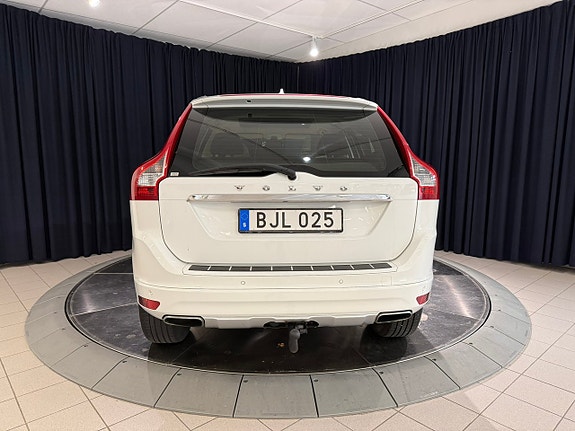 Volvo XC60 5 of 14