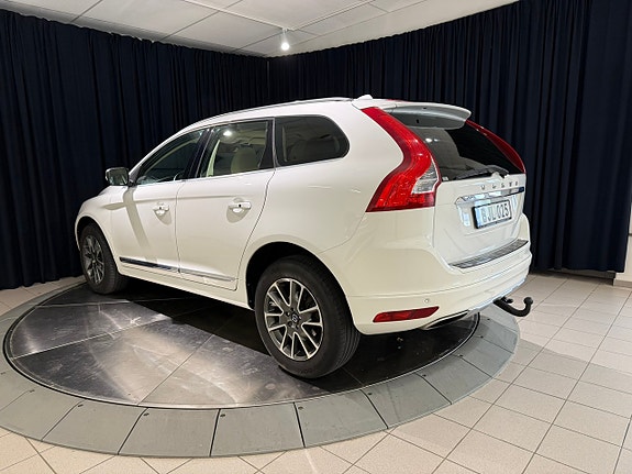 Volvo XC60 4 of 14