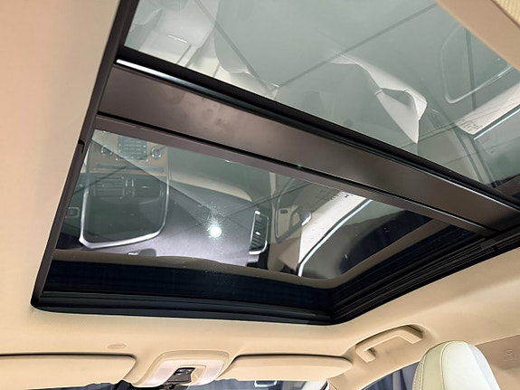 Volvo XC60 13 of 14