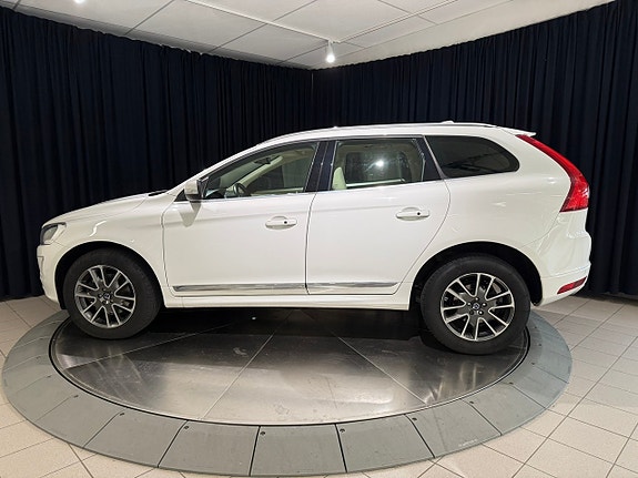 Volvo XC60 3 of 14