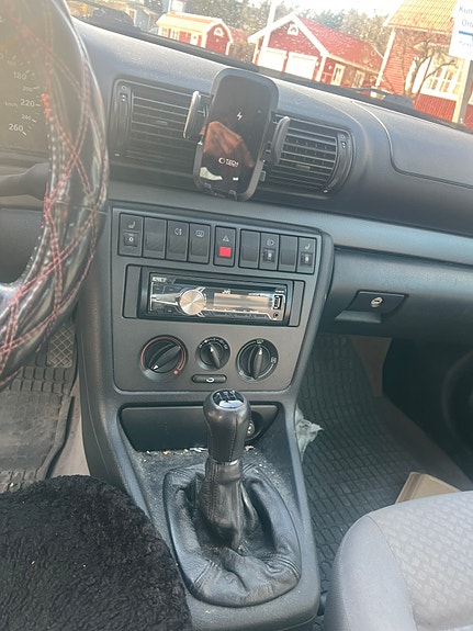Audi A4 8 of 22