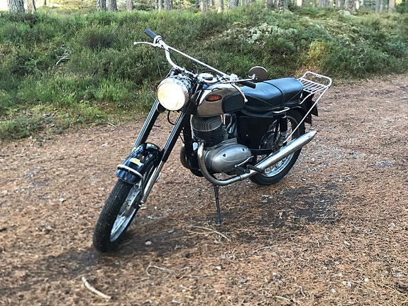 Jawa/CZ 250/590 Californian 6 of 7