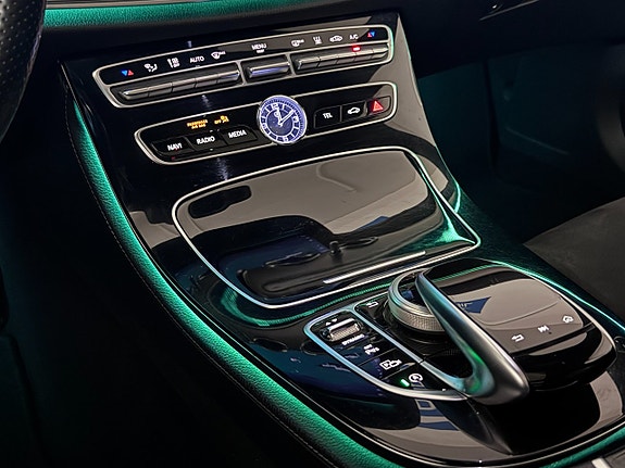 Mercedes-Benz E220 d 14 of 23