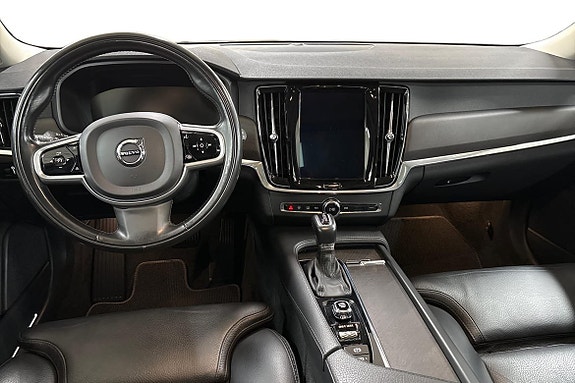 Volvo V90 Cross Country 10 of 22