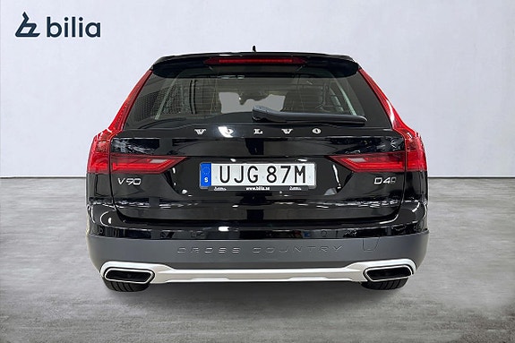 Volvo V90 Cross Country 5 of 22