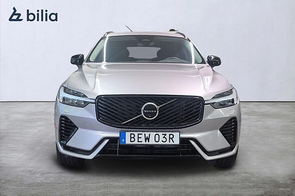 Volvo XC60 2 of 23