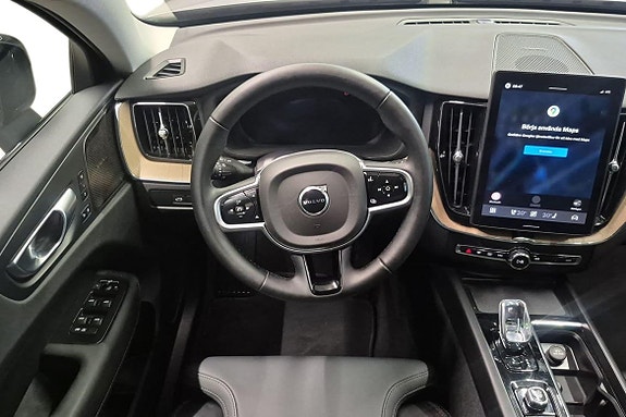Volvo XC60 11 of 23
