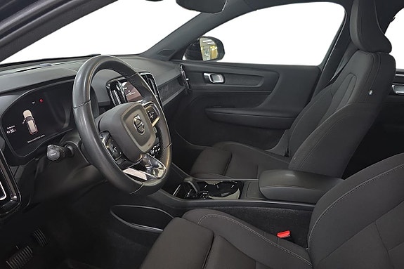 Volvo XC40 14 of 22
