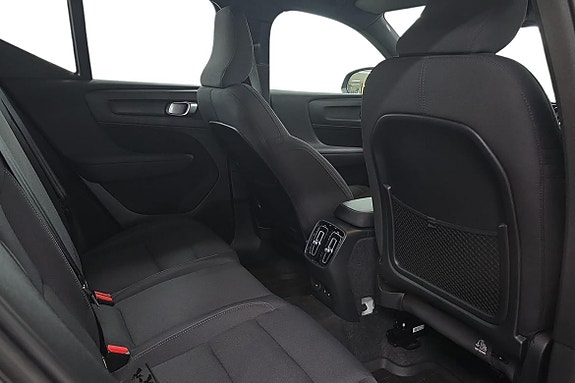 Volvo XC40 9 of 22