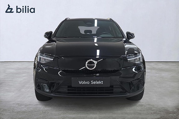 Volvo XC40 6 of 22