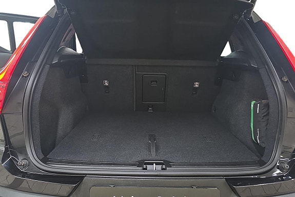 Volvo XC40 12 of 22