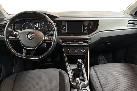 Volkswagen Polo 10 of 21