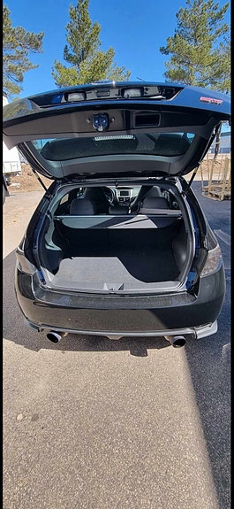 Subaru Impreza 7 of 10