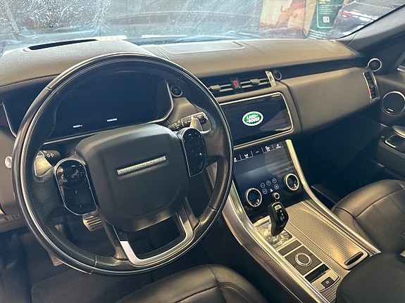 Land Rover Range Rover Sport 16 of 27