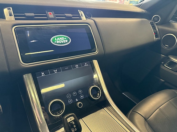 Land Rover Range Rover Sport 18 of 27