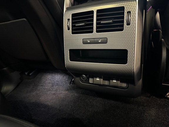 Land Rover Range Rover Sport 13 of 27