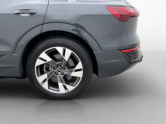 Audi Q8 e-tron 21 of 30