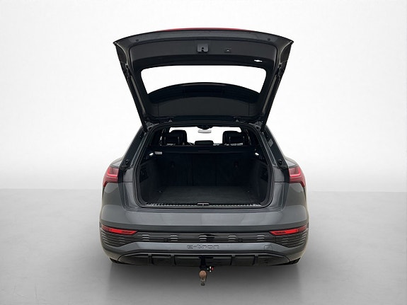 Audi Q8 e-tron 18 of 30
