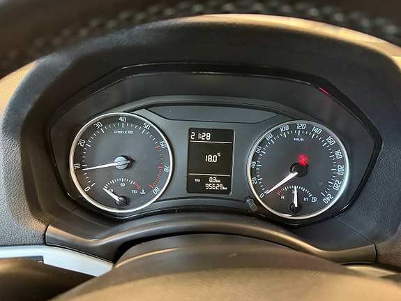 Skoda Octavia 10 of 11