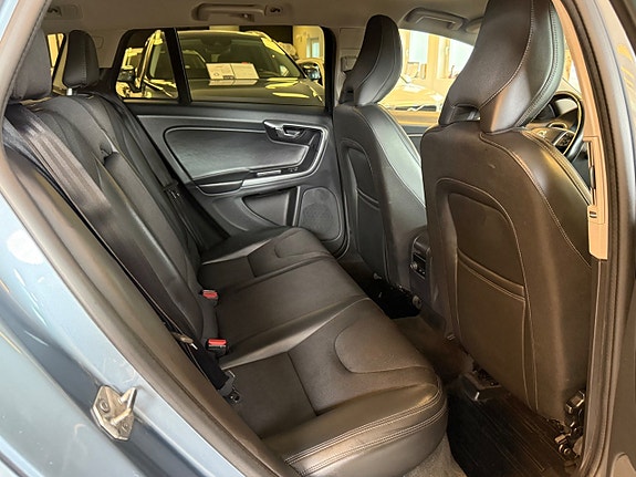 Volvo V60 Cross Country 22 of 30