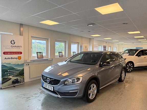 Volvo V60 Cross Country 12 of 30