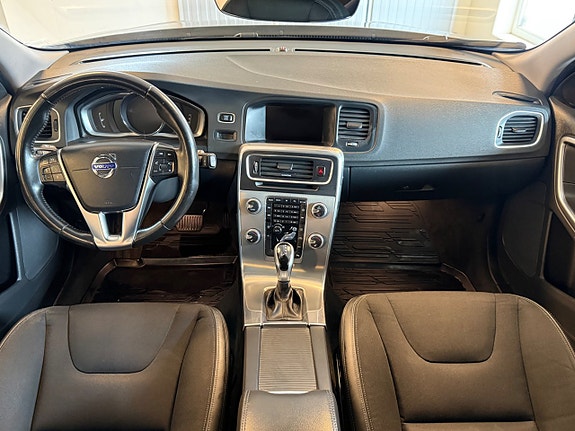 Volvo V60 Cross Country 16 of 30
