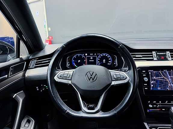 Volkswagen Passat 16 of 17