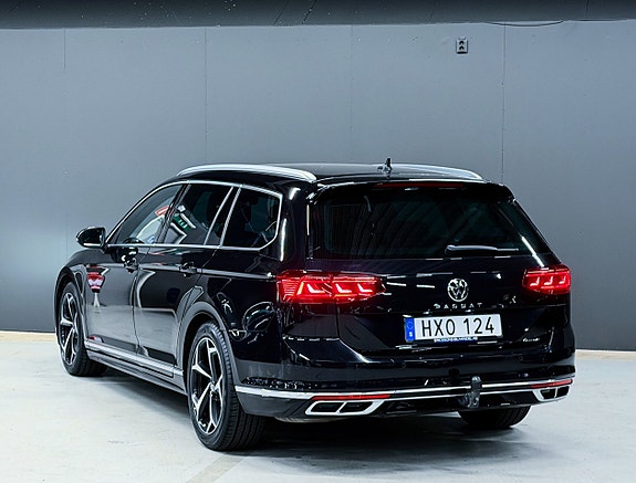 Volkswagen Passat 4 of 17