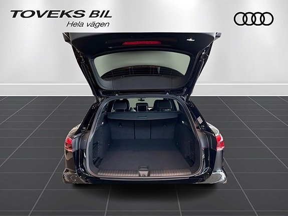 Audi Q6 e-tron 7 of 12