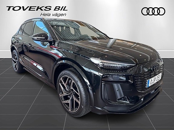 Audi Q6 e-tron 3 of 12
