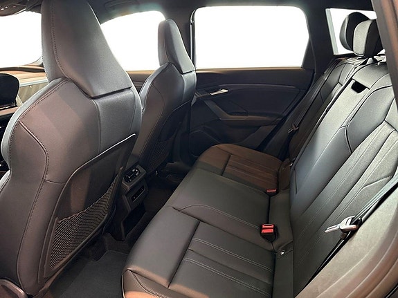Audi Q6 e-tron 9 of 12
