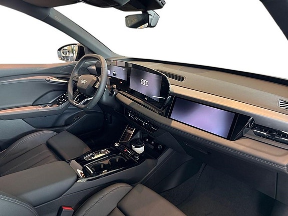 Audi Q6 e-tron 12 of 12