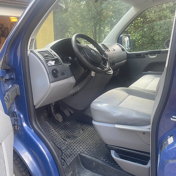 Volkswagen Transporter 2 of 4