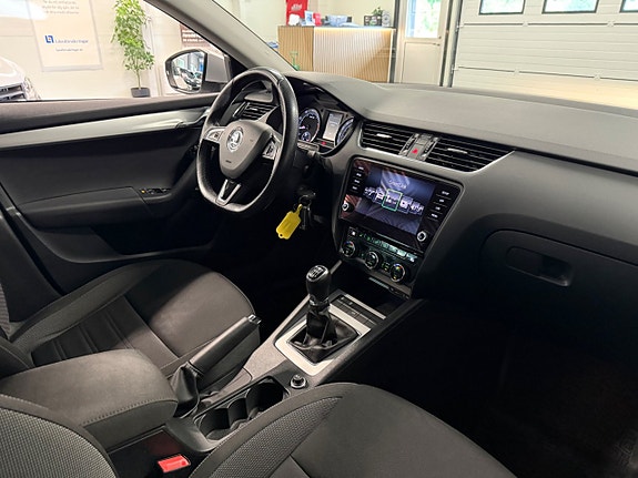 Skoda Octavia 6 of 22