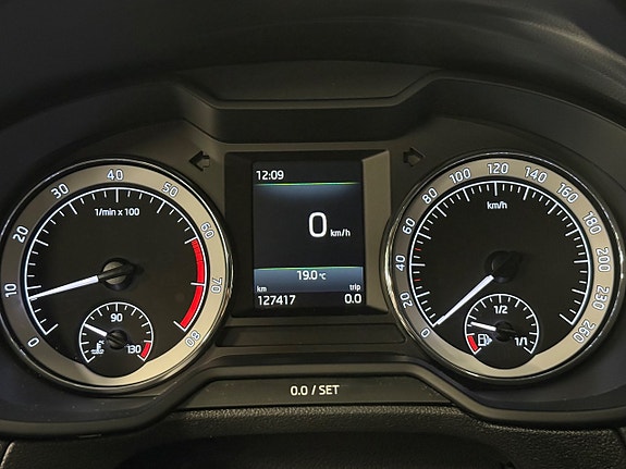 Skoda Octavia 12 of 22