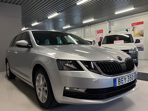 Skoda Octavia 2 of 22
