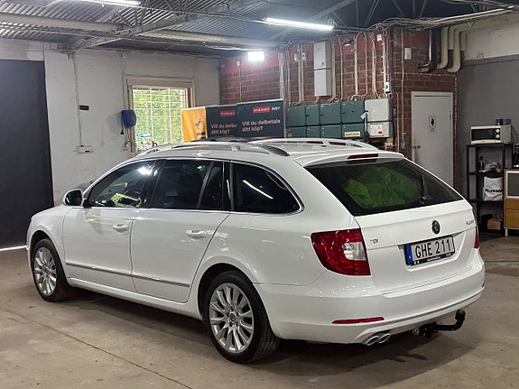 Skoda Superb 5 of 30