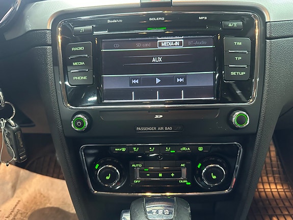 Skoda Superb 16 of 30