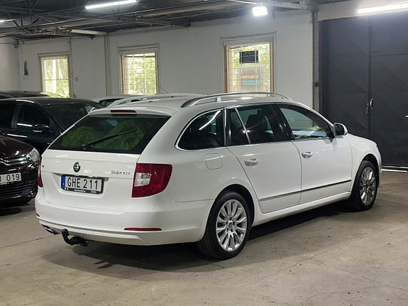 Skoda Superb 6 of 30