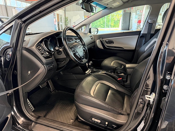 Kia Ceed 10 of 17