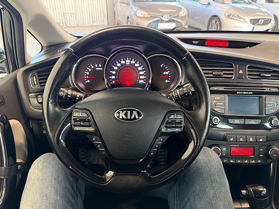 Kia Ceed 7 of 17