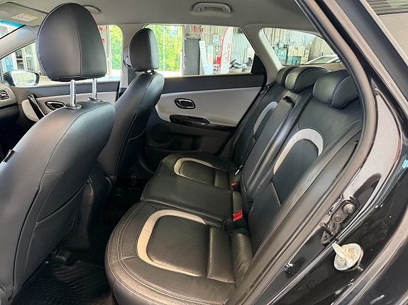 Kia Ceed 12 of 17